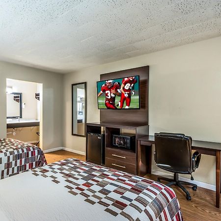Red Roof Inn & Suites Wapakoneta Экстерьер фото