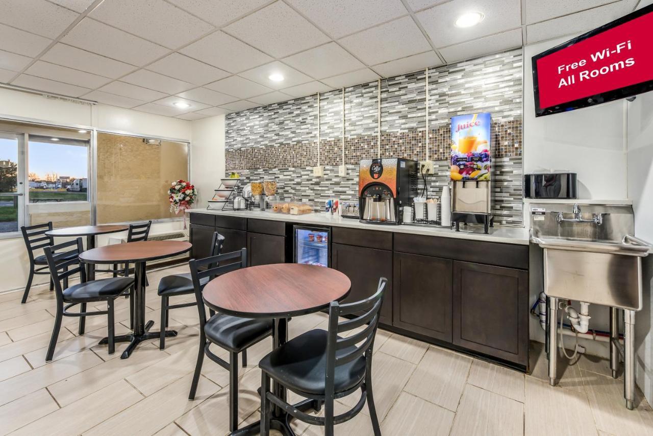 Red Roof Inn & Suites Wapakoneta Экстерьер фото