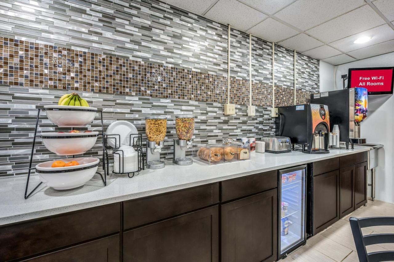 Red Roof Inn & Suites Wapakoneta Экстерьер фото