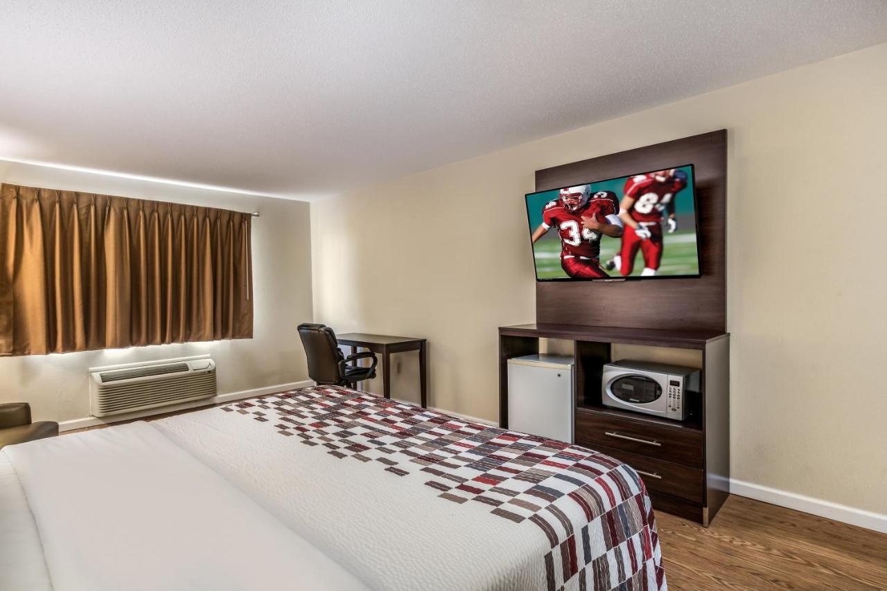 Red Roof Inn & Suites Wapakoneta Экстерьер фото