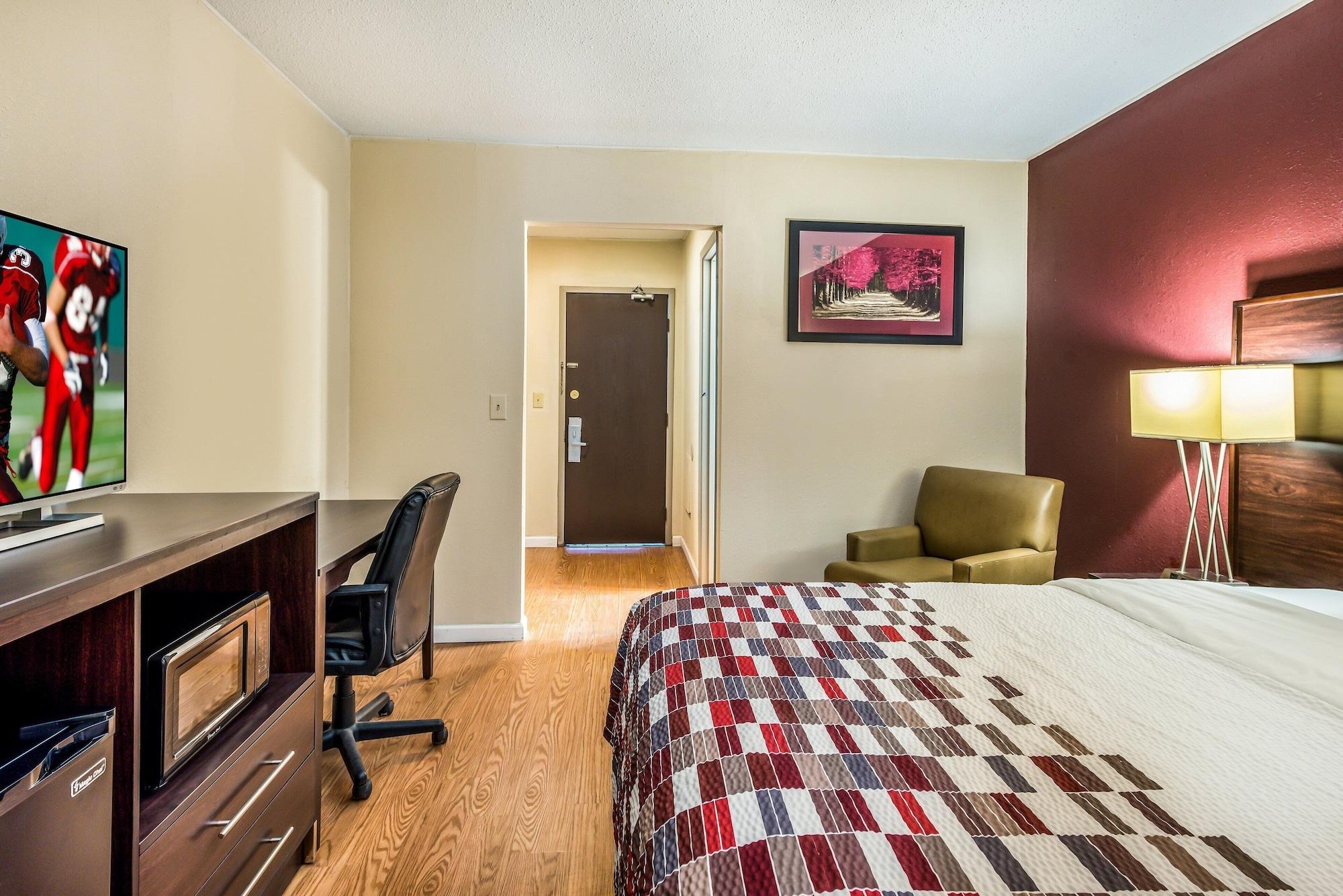 Red Roof Inn & Suites Wapakoneta Экстерьер фото
