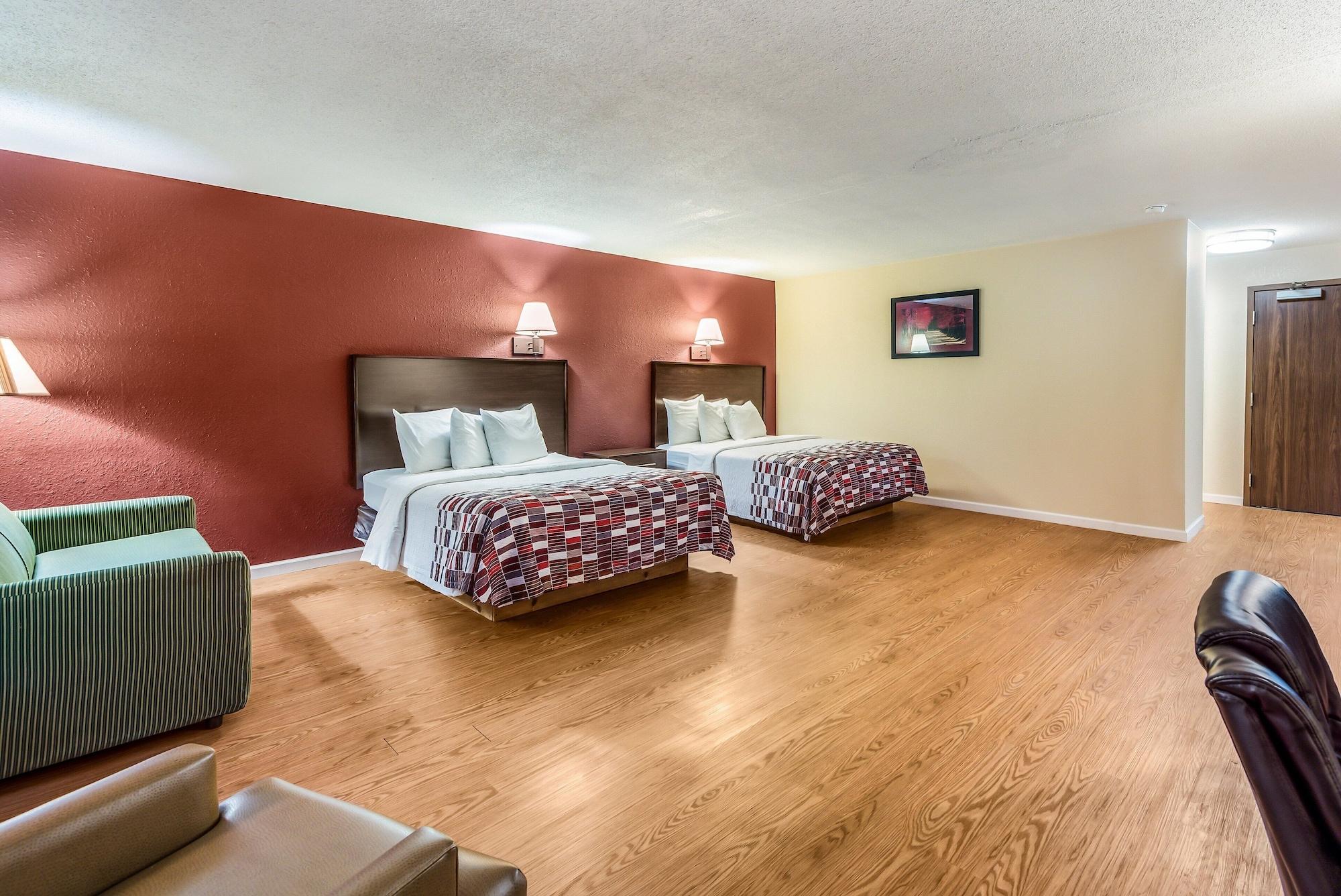 Red Roof Inn & Suites Wapakoneta Экстерьер фото