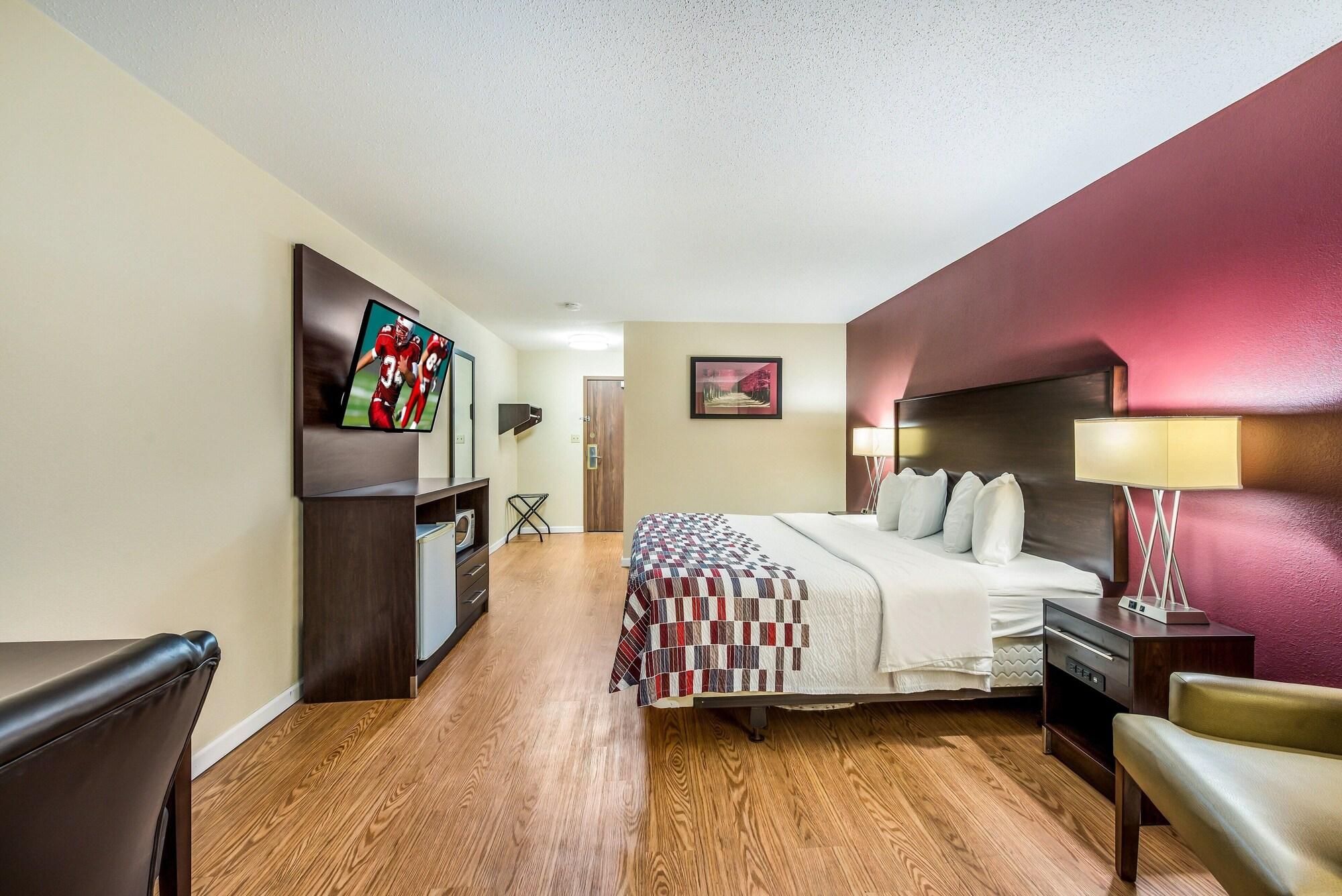 Red Roof Inn & Suites Wapakoneta Экстерьер фото