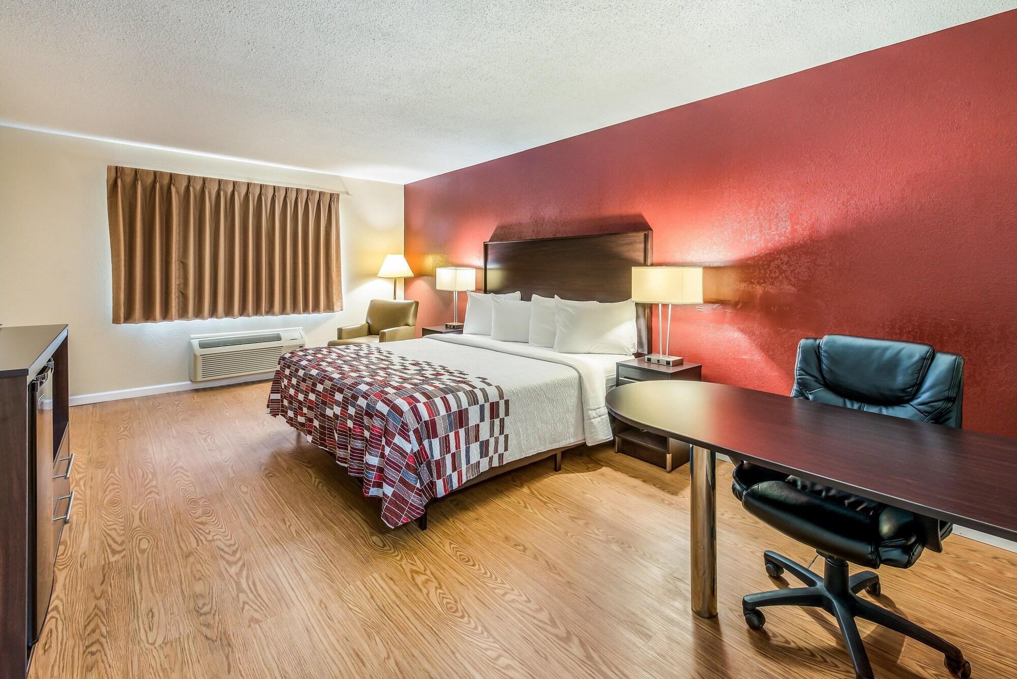 Red Roof Inn & Suites Wapakoneta Экстерьер фото