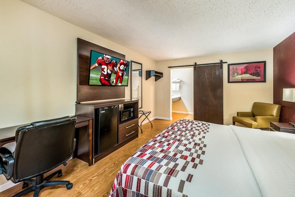 Red Roof Inn & Suites Wapakoneta Экстерьер фото